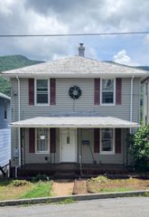 611 Alleghany ST, Clifton Forge, VA 24422