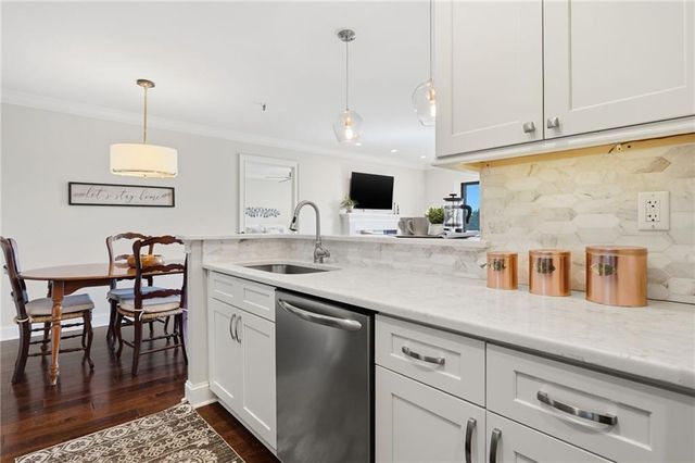 300 Johnson Ferry Road A803, Atlanta, GA 30328
