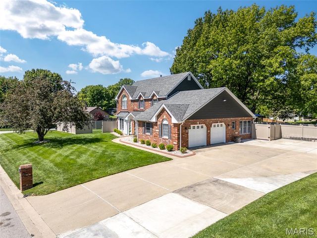 119 Jamie Lynn Drive, Glen Carbon, IL 62034