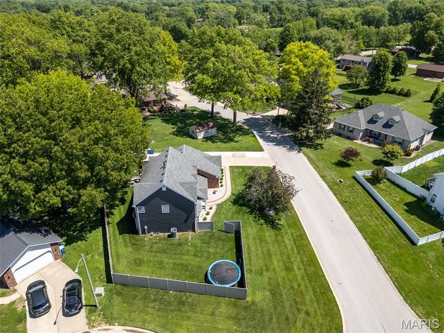 119 Jamie Lynn Drive, Glen Carbon, IL 62034