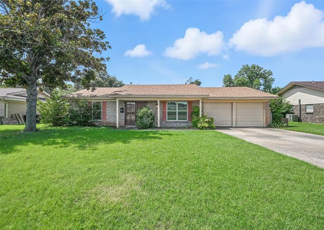 8109 Chapin Road, Benbrook, TX 76116