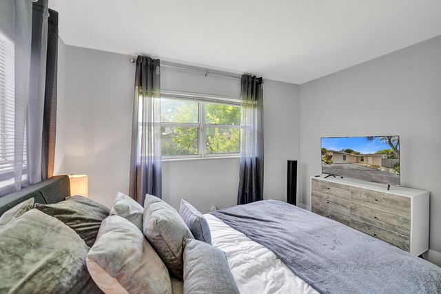 1624 NW 9TH Avenue, Fort Lauderdale, FL 33311