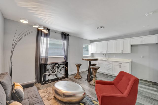 1624 NW 9TH Avenue, Fort Lauderdale, FL 33311
