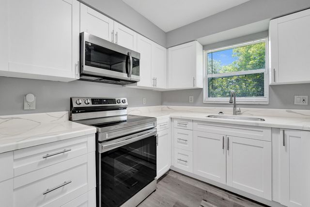 1624 NW 9TH Avenue, Fort Lauderdale, FL 33311