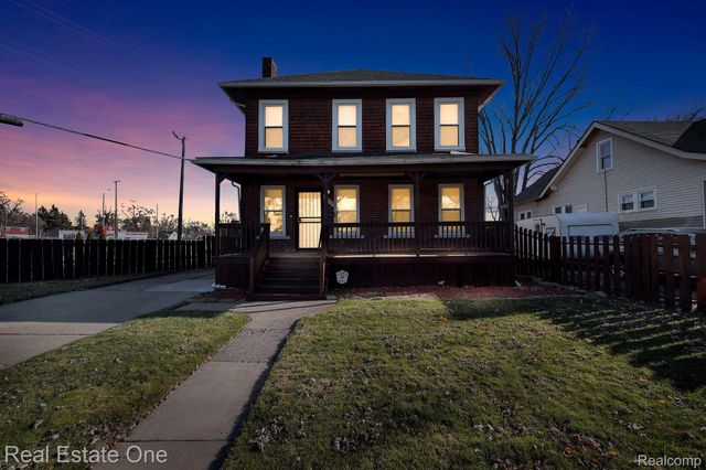 18522 Lenore, Detroit, MI 48219