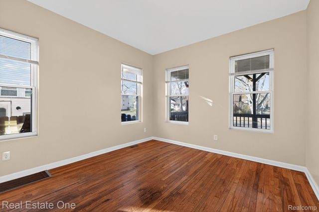 18522 Lenore, Detroit, MI 48219