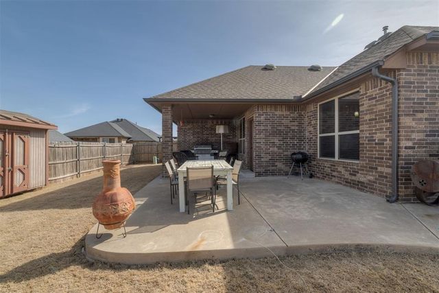 11721 SW 14th Street, Yukon, OK 73099
