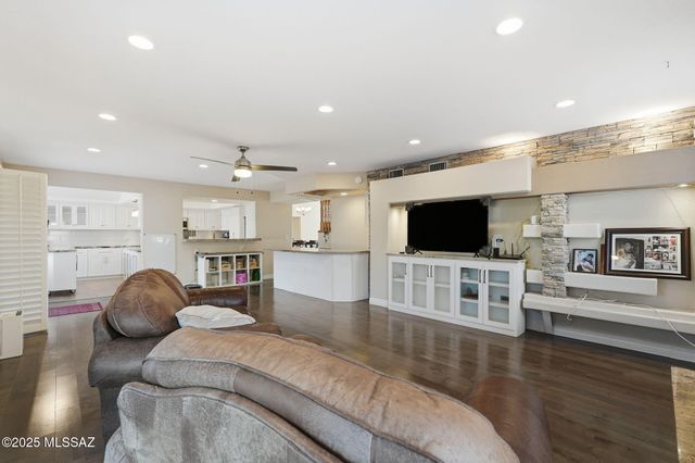 2200 N Hayden Drive, Tucson, AZ 85715