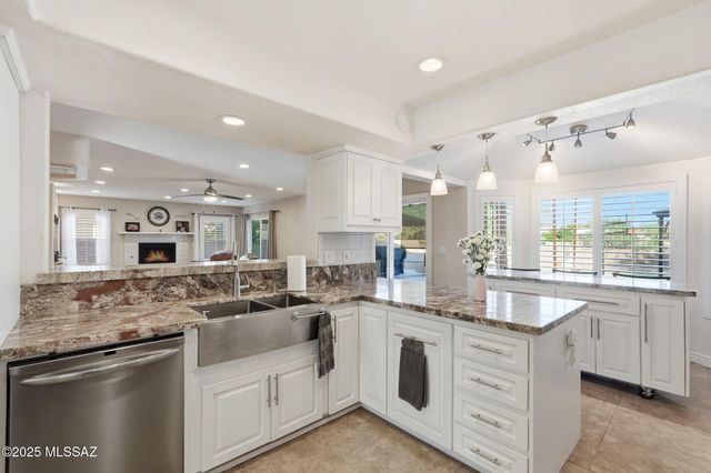 2200 N Hayden Drive, Tucson, AZ 85715