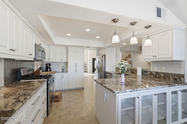 2200 N Hayden Drive, Tucson, AZ 85715