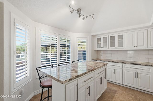 2200 N Hayden Drive, Tucson, AZ 85715