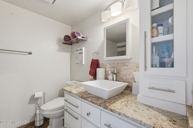 2200 N Hayden Drive, Tucson, AZ 85715