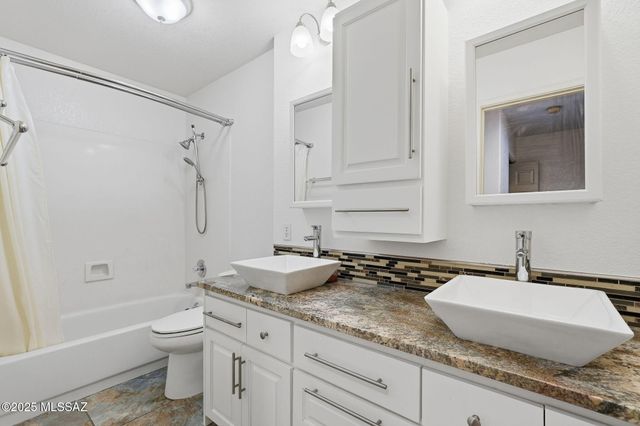 2200 N Hayden Drive, Tucson, AZ 85715