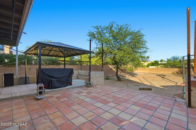 2200 N Hayden Drive, Tucson, AZ 85715