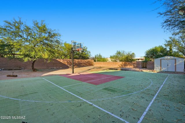 2200 N Hayden Drive, Tucson, AZ 85715