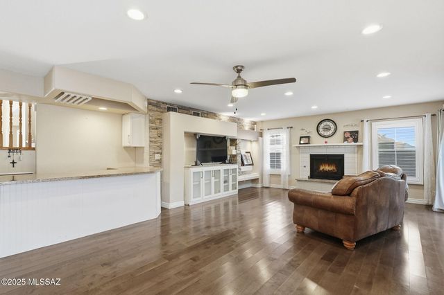 2200 N Hayden Drive, Tucson, AZ 85715