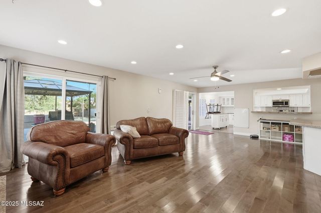 2200 N Hayden Drive, Tucson, AZ 85715