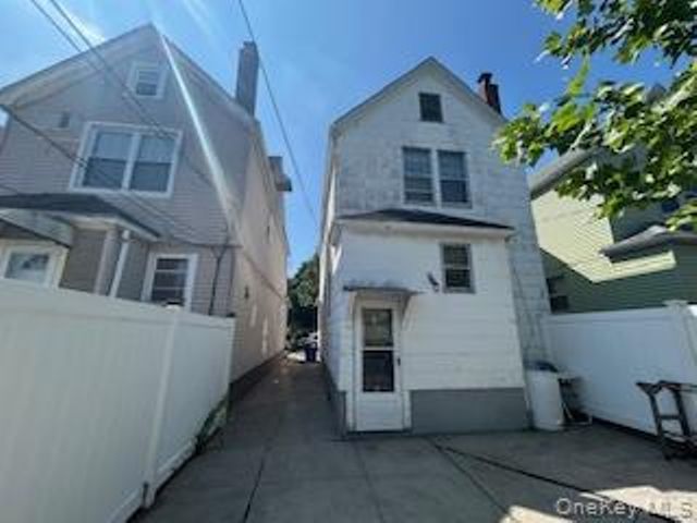 62-53 80th Road, Glendale, NY 11385