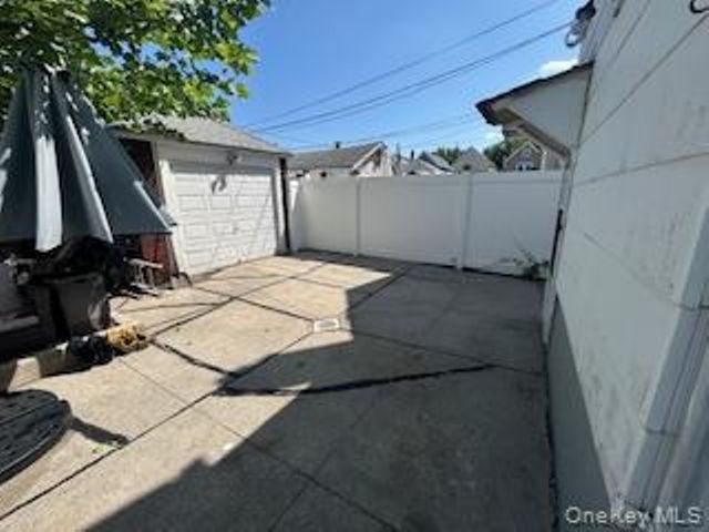 62-53 80th Road, Glendale, NY 11385