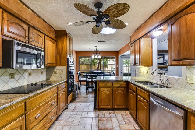 4011 Sumac Court, Arlington, TX 76017