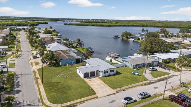535 N Barrett Drive, Merritt Island, FL 32952