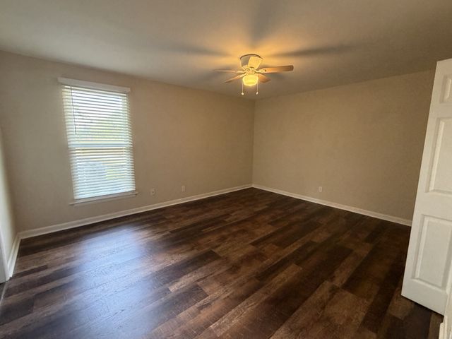 154 Shiloh Dr, La Vergne, TN 37086