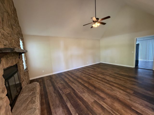 154 Shiloh Dr, La Vergne, TN 37086