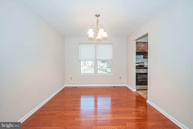 29 UPMAN CT, Baltimore, MD 21228