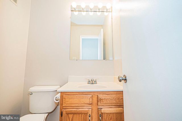 29 UPMAN CT, Baltimore, MD 21228