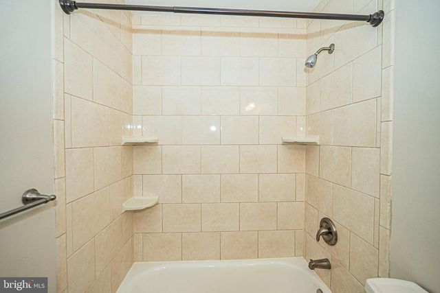 29 UPMAN CT, Baltimore, MD 21228