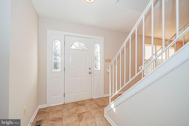 29 UPMAN CT, Baltimore, MD 21228