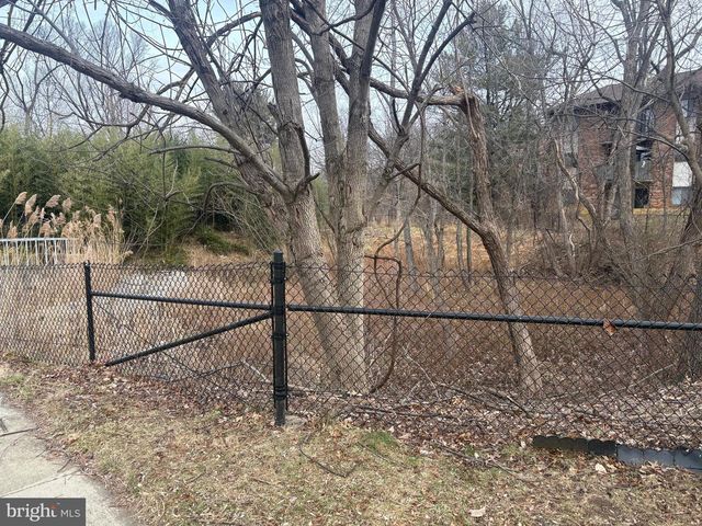 29 UPMAN CT, Baltimore, MD 21228