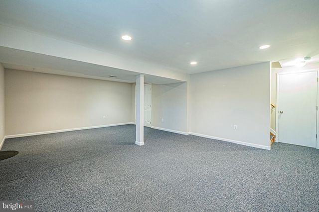 29 UPMAN CT, Baltimore, MD 21228