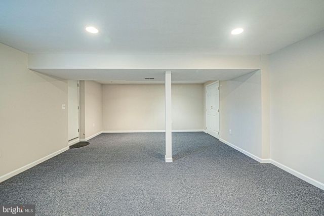 29 UPMAN CT, Baltimore, MD 21228