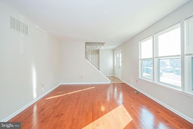 29 UPMAN CT, Baltimore, MD 21228