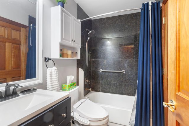 17466 W Windslow Drive, Grayslake, IL 60030