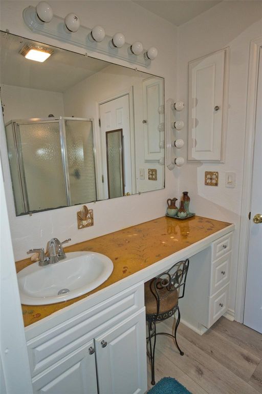 Image 25 of property listing at 2258 County Road 230, Sargent, TX 77414