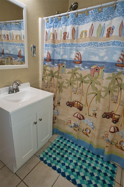 Image 30 of property listing at 2258 County Road 230, Sargent, TX 77414