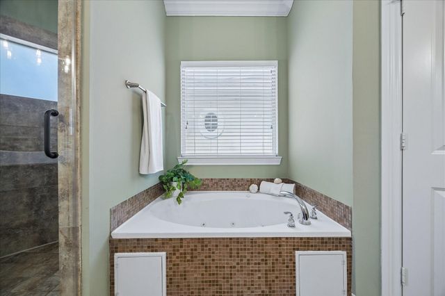 5610 Kiam Street B, Houston, TX 77007