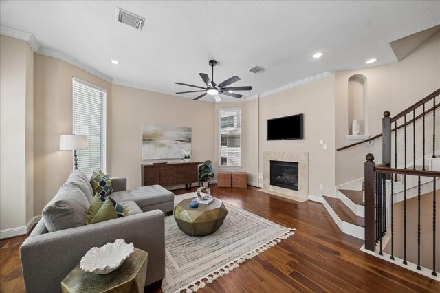 5610 Kiam Street B, Houston, TX 77007