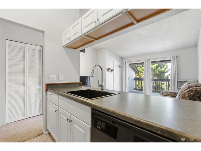 532 Oakwood Dr E207, Castle Rock, CO 80104