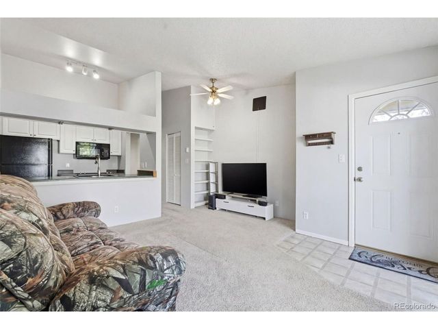 532 Oakwood Dr E207, Castle Rock, CO 80104