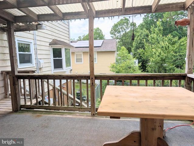 409 WHITMAN DR, Blackwood, NJ 08012