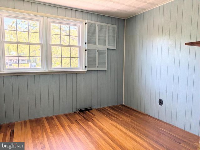 409 WHITMAN DR, Blackwood, NJ 08012
