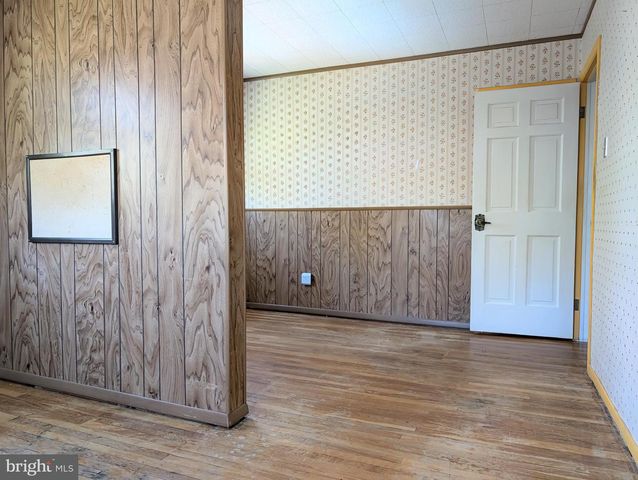 409 WHITMAN DR, Blackwood, NJ 08012
