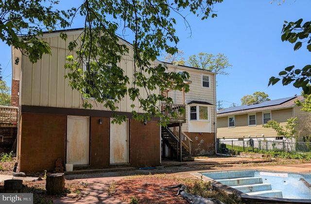 409 WHITMAN DR, Blackwood, NJ 08012