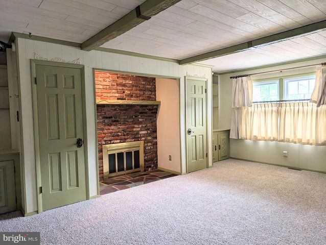 409 WHITMAN DR, Blackwood, NJ 08012
