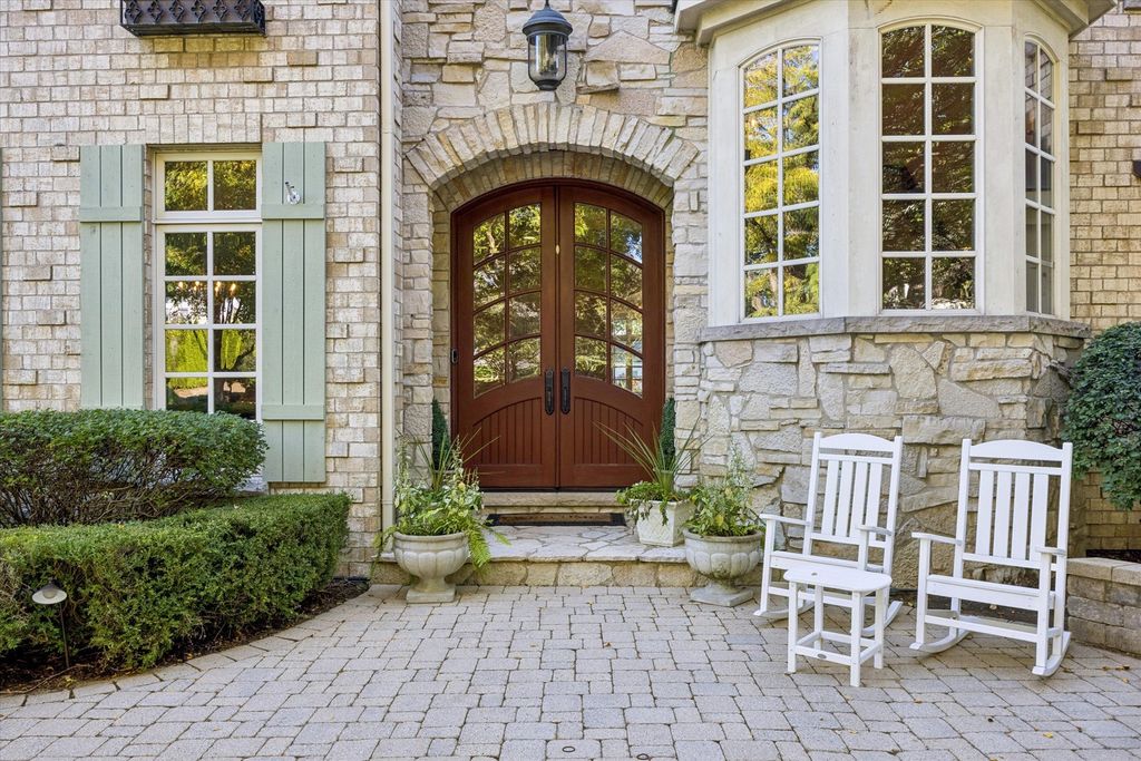 753 Wilson Lane, Hinsdale, IL 60521 — photo 2