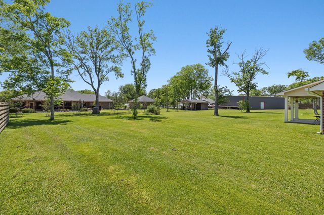 5922 Redfish Run, Baytown, TX 77523