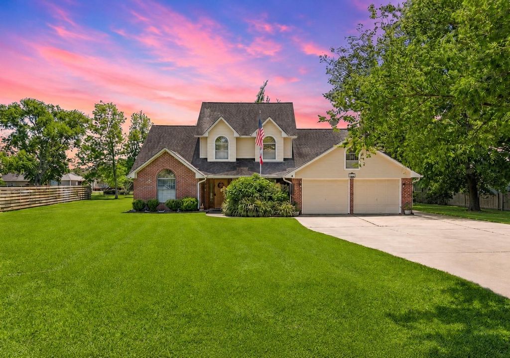 5922 Redfish Run, Baytown, TX 77523